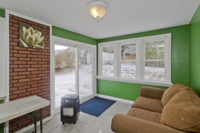 sunroom / solarium with heating unit