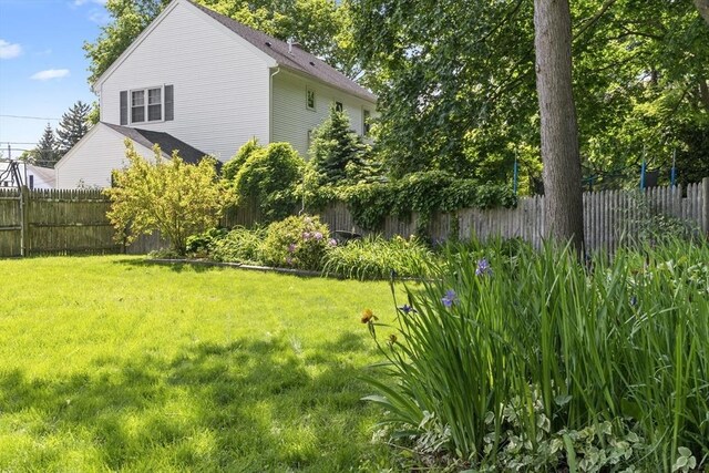 230 Beal Rd, Waltham, MA 02453 - view of yard
