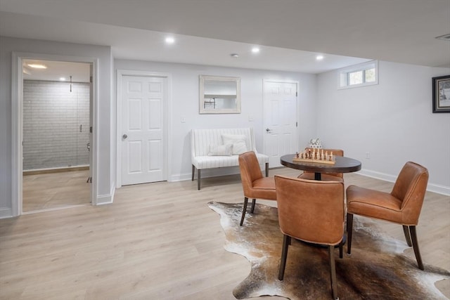 dining room with light wood-style floors, visible vents, baseboards, and recessed lighting