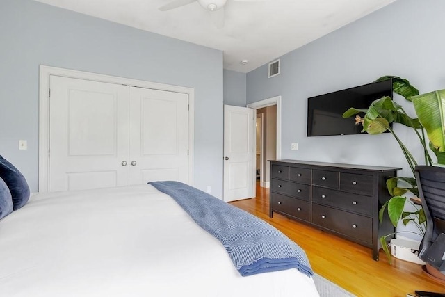 474 E 3rd Unit 2, Boston, MA 02127 - bedroom with light wood-style flooring, a closet, and a ceiling fan