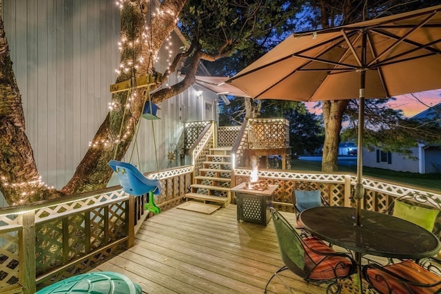 view of deck at dusk