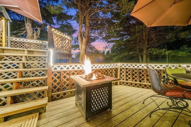 view of deck at dusk