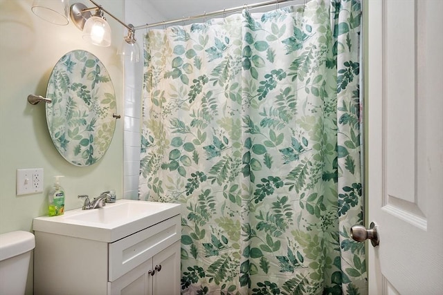 33 Alden Ave, Revere, MA 02151 - full bathroom featuring vanity, toilet, and curtained shower