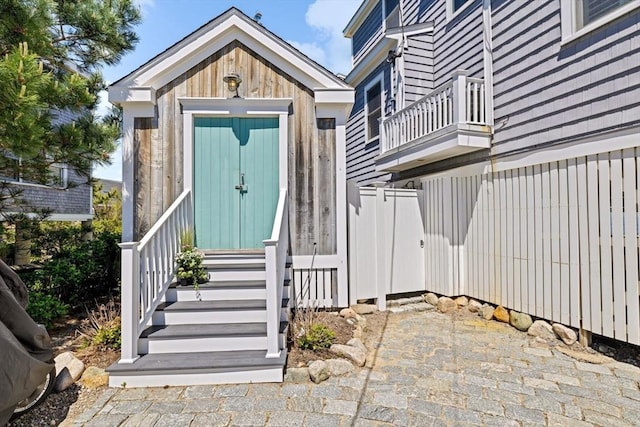 55 Seaside Rd, Scituate, MA 02066 - doorway to property with a balcony