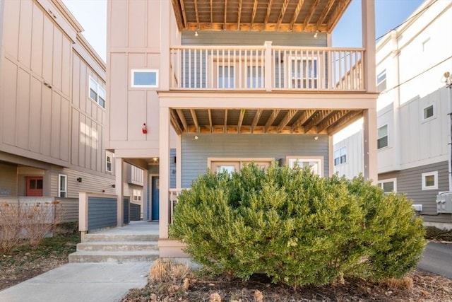 view of front facade featuring board and batten siding