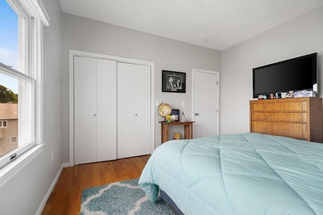 162 Willow Rd Unit 11, Nahant, MA 01908 - bedroom featuring wood finished floors and a closet