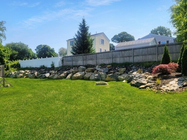 391 Gibbs St, Fall River, MA 02720 - view of yard