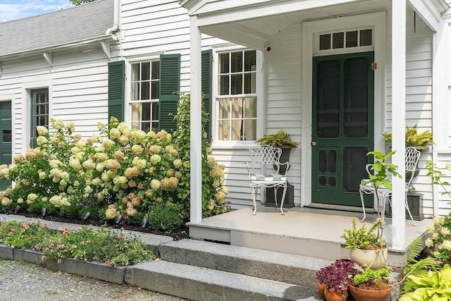 9 The Cmn, Royalston, MA 01368 - doorway to property featuring a porch