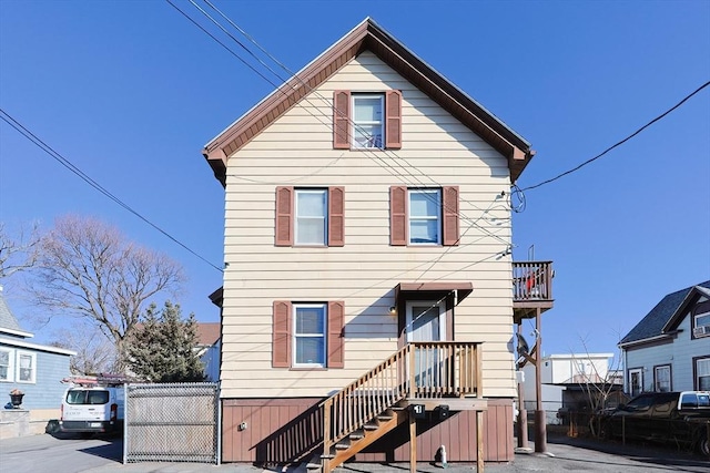 view of front of property