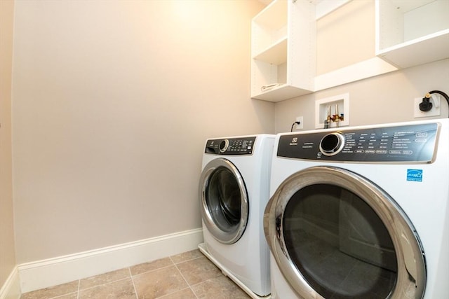 50 Brookview Rd Unit 50, Franklin, MA 02038 - laundry room with washing machine and clothes dryer and baseboards