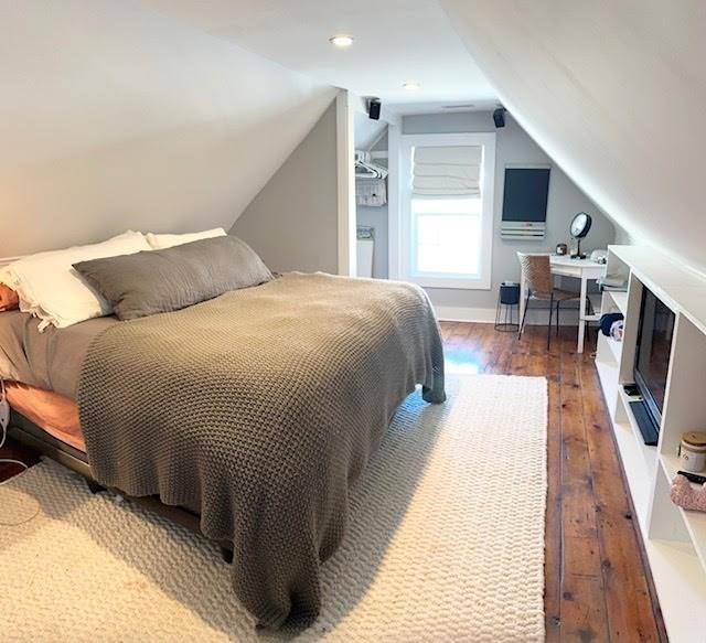 60 King St, Swampscott, MA 01907 - bedroom with hardwood / wood-style flooring and lofted ceiling