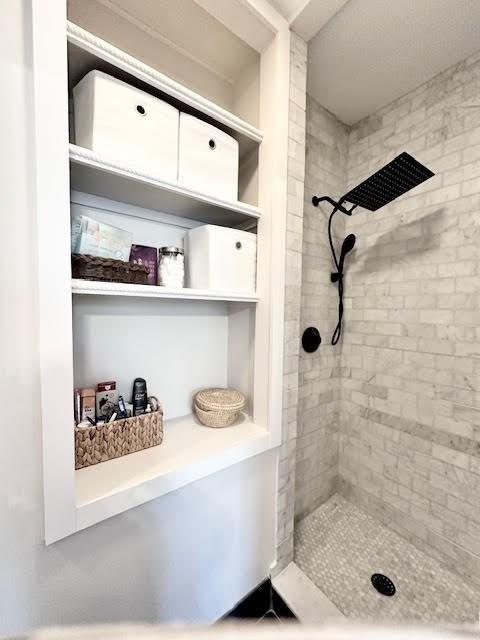 60 King St, Swampscott, MA 01907 - full bath with a tile shower