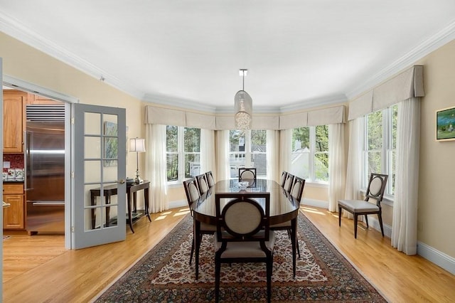 sunroom / solarium with a healthy amount of sunlight