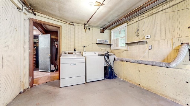 41 Lee Rd, Needham, MA 02494 - below grade area featuring washer and dryer
