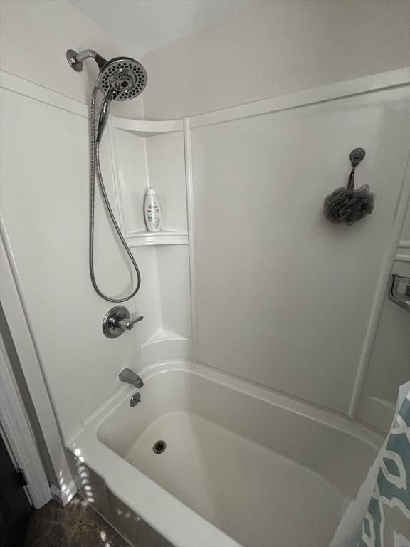 259 Gillette Ave, Springfield, MA 01118 - full bath featuring shower / bath combination with curtain