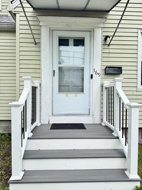 169 Beauchamp Ter, Chicopee, MA 01020 - doorway to property