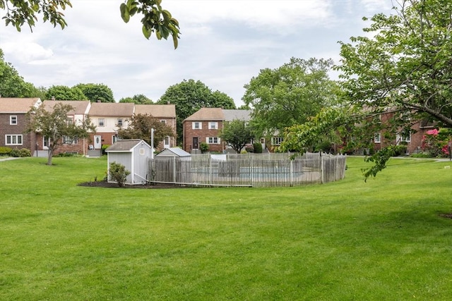 6 Loring Hills Ave Unit G4, Salem, MA 01970 - view of yard featuring a residential view and a pool
