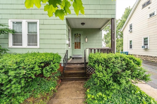 58 Field St, West Springfield, MA 01089 - doorway to property