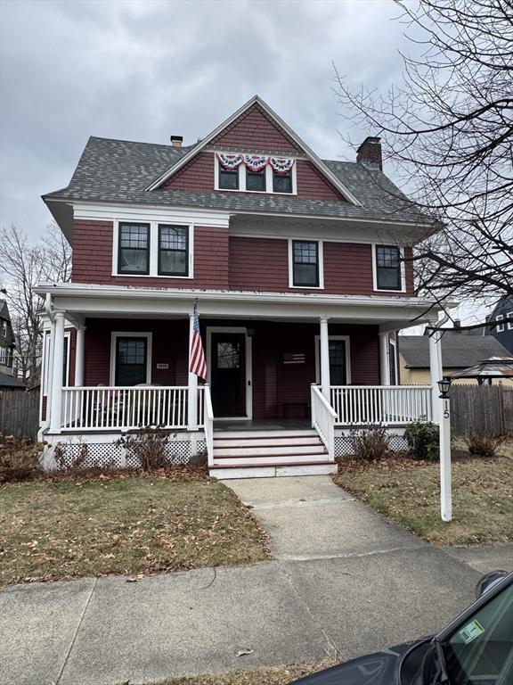 view of front of property with covered porch