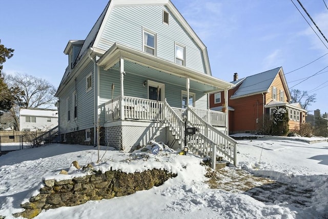 view of front of home featuring a porch