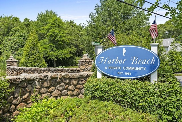 6 N Rd, Mattapoisett, MA 02739 - view of community sign