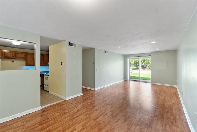 176 Maple Ave Unit 5-5, Rutland, MA 01543 - unfurnished room featuring light wood-type flooring and recessed lighting