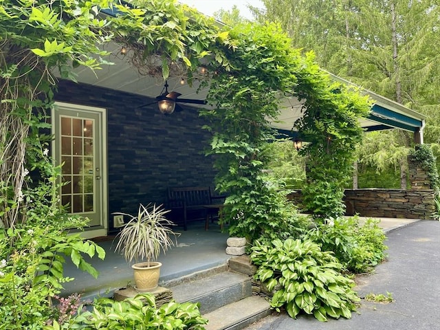 947 Burts Pit Rd, Northampton, MA 01062 - view of exterior entry