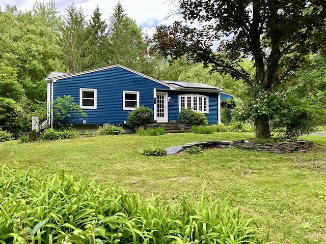 947 Burts Pit Rd, Northampton, MA 01062 - view of front of house featuring a front lawn