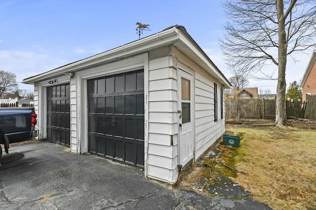 10 Gleason Rd, Shrewsbury, MA 01545 - view of detached garage
