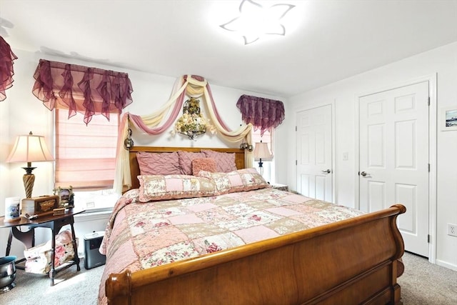 bedroom with carpet flooring