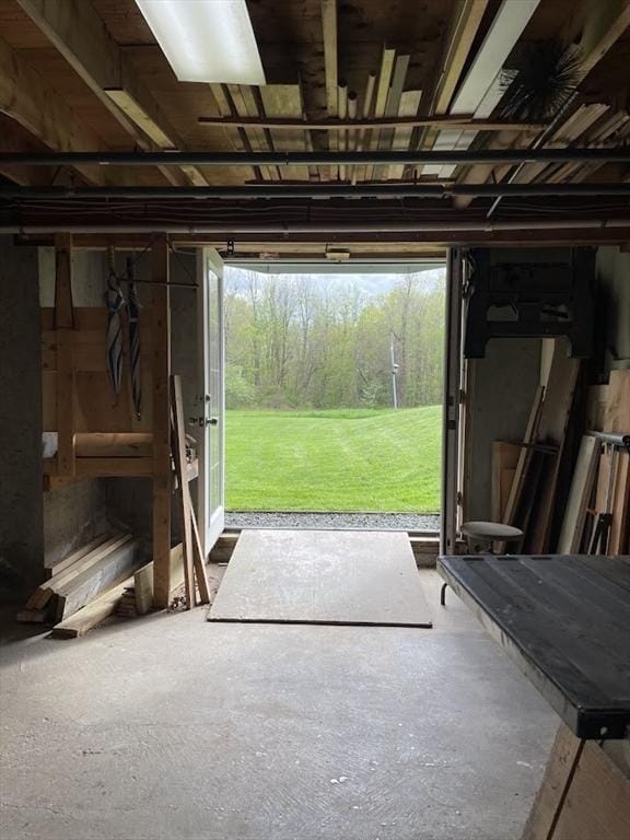 33 Whittemore St, Leicester, MA 01524 - view of garage