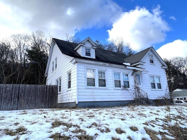 view of front of property