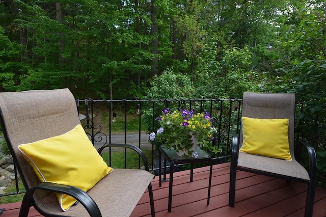 17 Bayberry Cir Unit 17, Millis, MA 02054 - balcony with a forest view