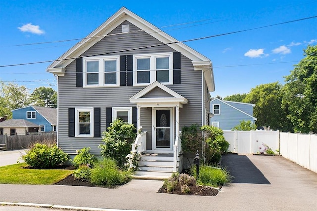 10 Saunders Rd, Lynn, MA 01904 - view of front of home featuring driveway