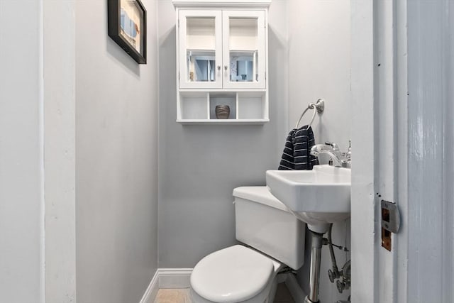 10 Saunders Rd, Lynn, MA 01904 - bathroom featuring toilet and baseboards