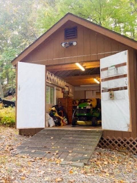 94 Bingham Rd, Carlisle, MA 01741 - view of outbuilding