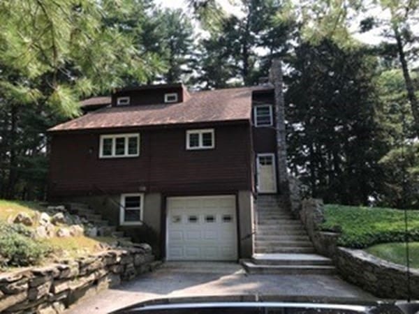 Listing photo 3 for 229 Worcester-Providence Tpke, Sutton MA 01590