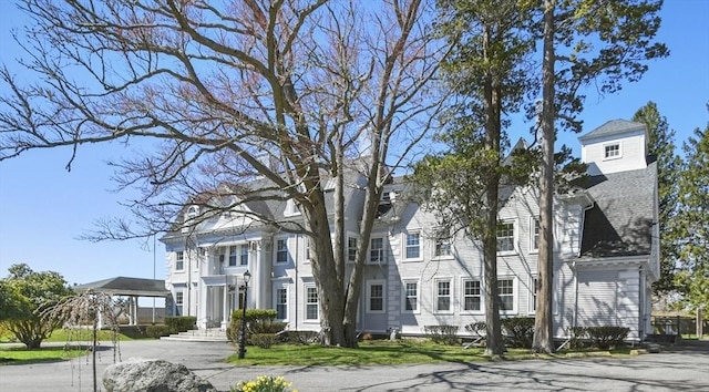 824 Tucker Rd, Dartmouth, MA 02747 - view of front of home