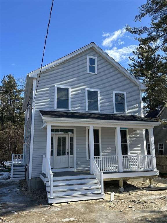 view of front of property with covered porch