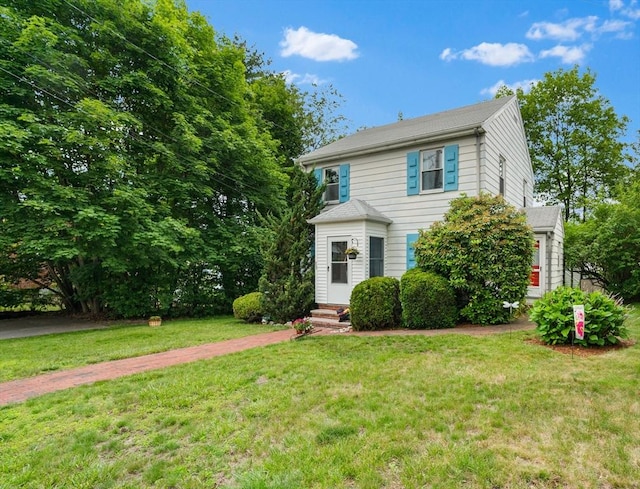 299 Appleton St, Arlington, MA 02476 - view of front facade with a front yard