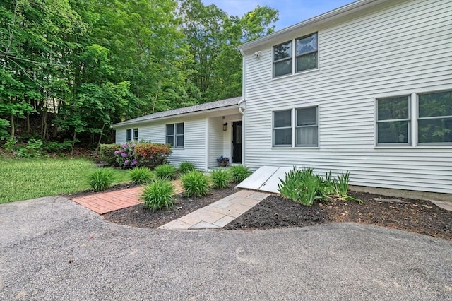 17 High St, Merrimac, MA 01860 - view of front of home