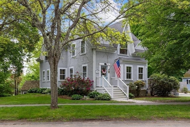 22 High St, Hingham, MA 02043 - view of front of house featuring a front yard