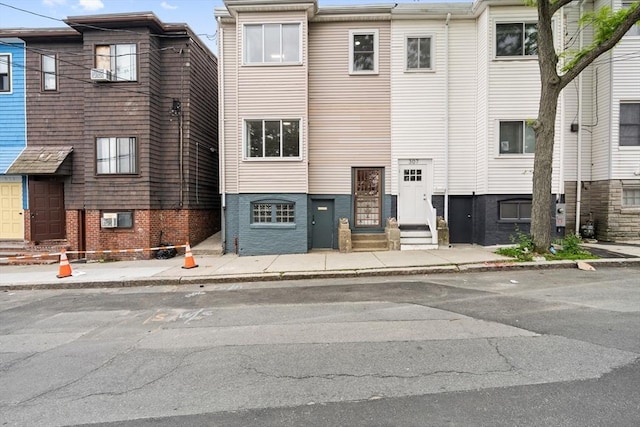 309 E Eagle St, Boston, MA 02128 - view of property