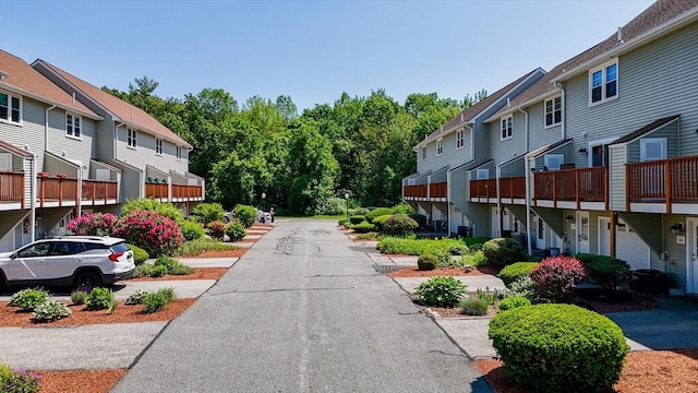 47 Patrick Rd Unit 47, Tewksbury, MA 01876 - surrounding community with a residential view