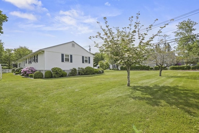 395 Franklin Rd, Fitchburg, MA 01420 - view of side of home with a lawn