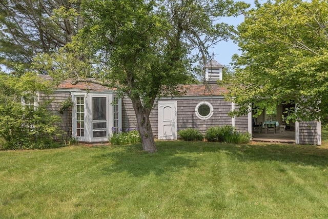 40 Scotchmans Ln, West Tisbury, MA 02575 - view of front of property with a front lawn