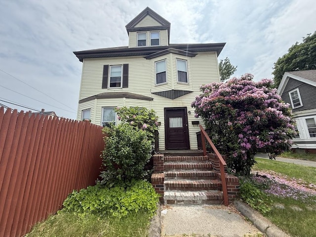 156 Euclid Ave, Lynn, MA 01904 - view of american foursquare style home
