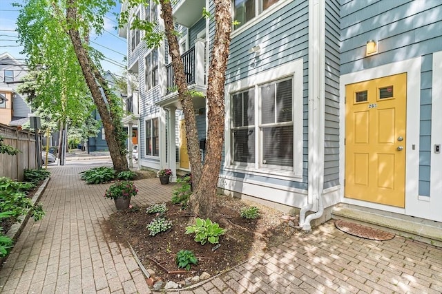 26-B Lake St Unit 26B, Somerville, MA 02143 - view of doorway to property