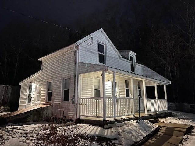 7 Coolidge St, Hudson, MA 01749 - view of front of property with covered porch