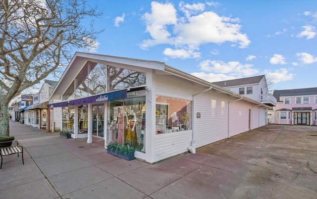574 Main St, Barnstable, MA 02601 - view of property exterior